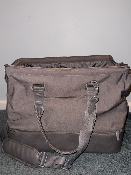 BEIS Handbags - BEIS Gray Weekender Travel Bag with Detachable Strap